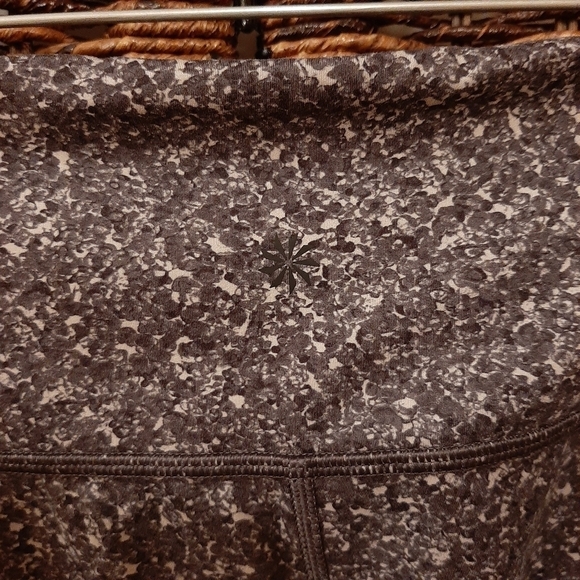 Athleta Salutation Stash Pocket Tight ST Women's Small Tall Gray Yoga Leggings - Picture 4 of 7